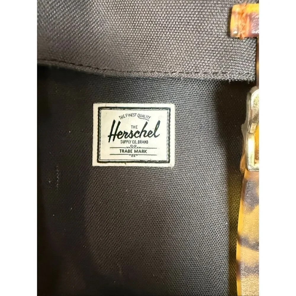 Herschel Supply Co Retreat Backpack Black Tortoise Strap Classic Travel School B